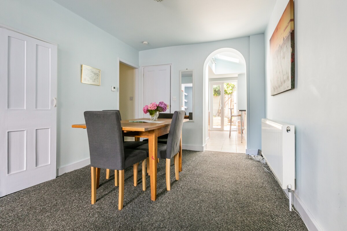 deal-spacious-cottage-pound1900-per-month-pet-friendly/