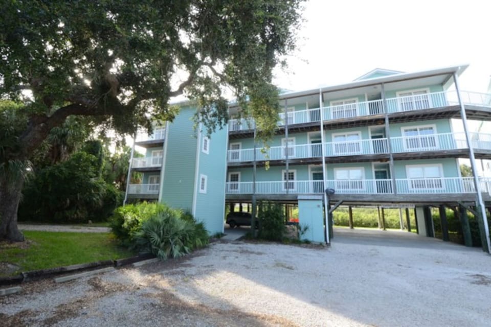 First floor middle unit 