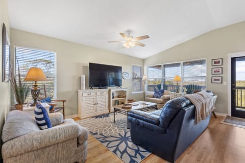 Stunning Spacious Living Room with Spectacular Views