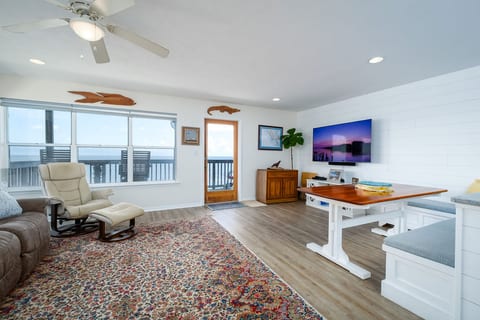 Beautiful Gulf Views from Living Space! Exceptional Opportunities for Wildlife Viewing.