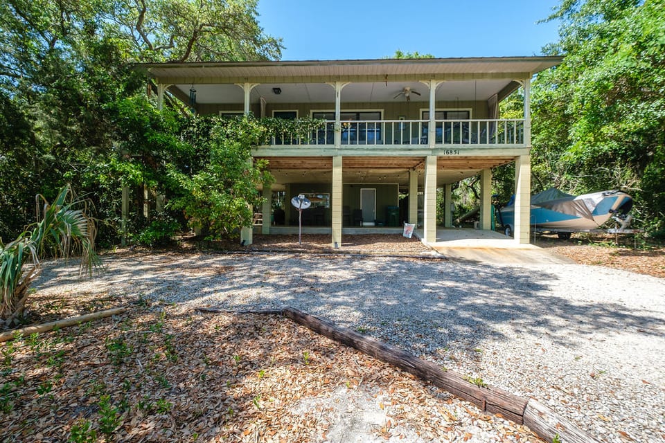 Porch Pace - Cedar Key