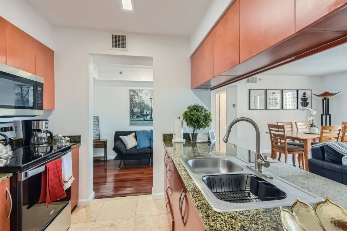 luxury-chic-condo-2br2*free-parking*gym-brickell/