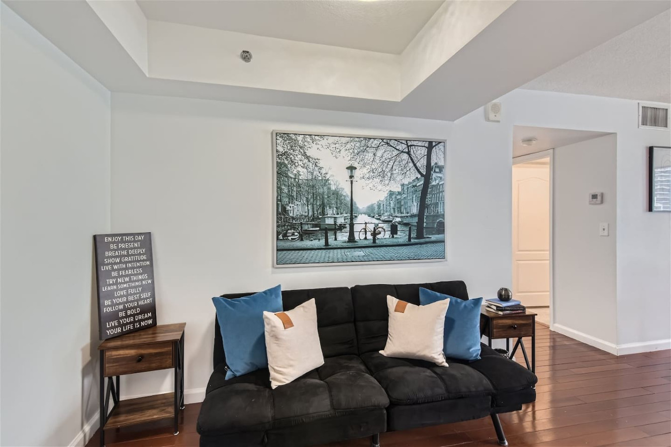 luxury-chic-condo-2br2*free-parking*gym-brickell/