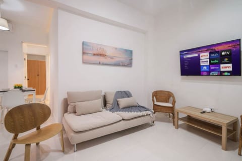 Casa Luma No. 4 | Modern 2 Bedroom in San Juan PR