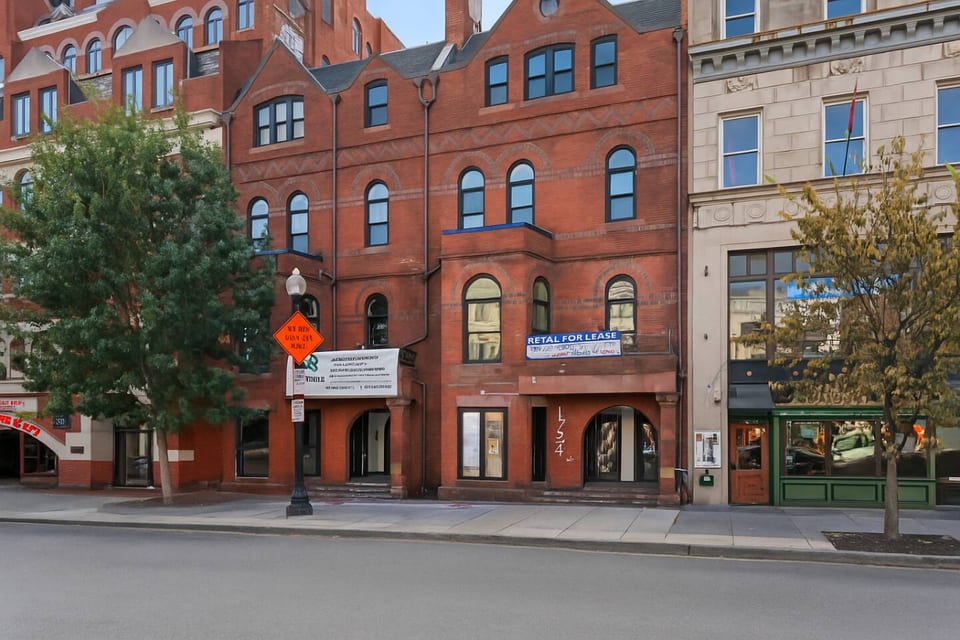 Downtown Haven Dupont Circle 2BD/2BA Condo - Washington