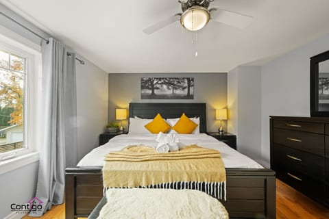 Urban Haven | Near DT | Hot Tub | AC | PetFriendly