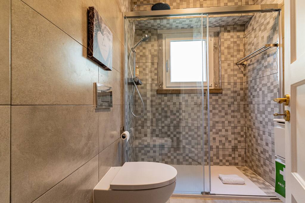 vintage-charm-near-sintra's-wonders-sintra-45/