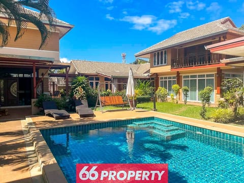 Studio Apartment w/ Pool