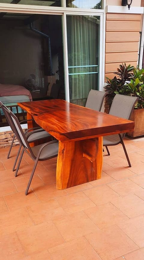 Sit area