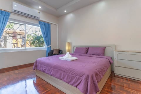 Studio Apartment w/ Pool