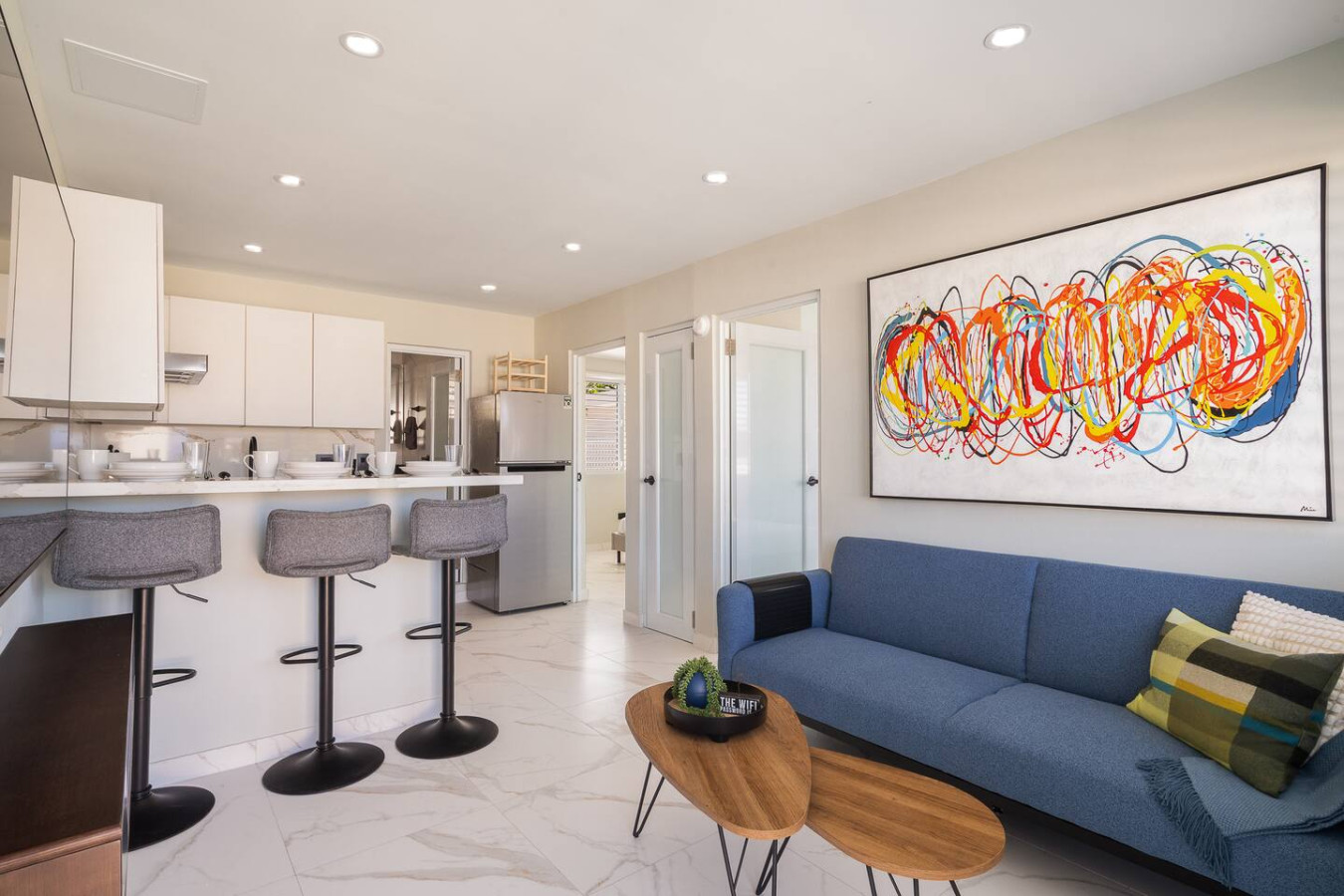 MoonJoy Chic 2BR Apartment Private Patio