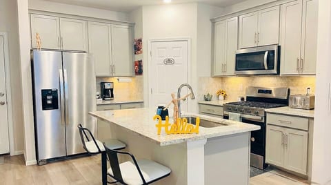 Luxe Retreat | Modern 3BR | DIA, Downtown & Parks image 3