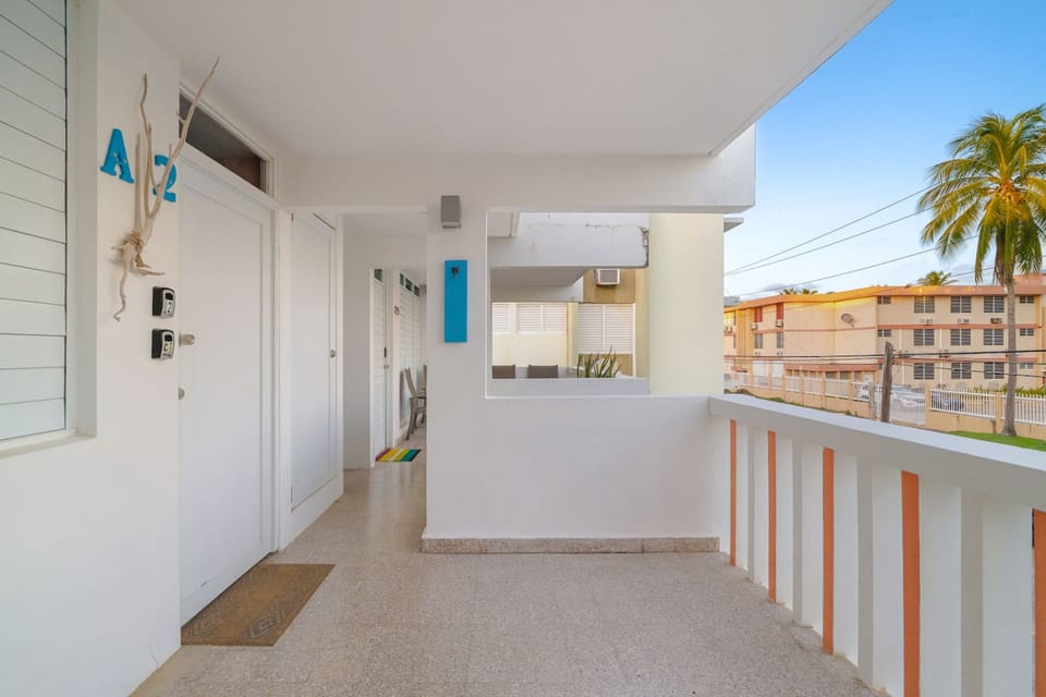 Walking to the Beach 3 bedroom House Next to Ocean - Luquillo