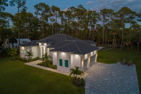 The Naples Luxe Retreat | Game Room • Heated Pool