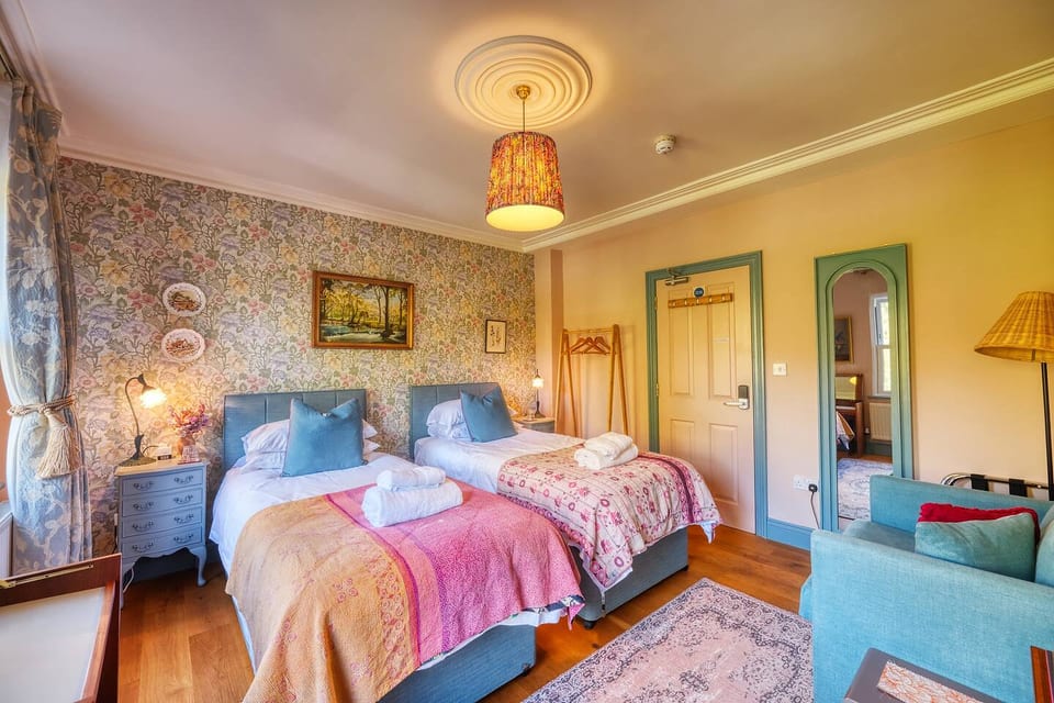 Hill House - 7 Bedrooms 7 Bathrooms Boutique House - Bath and North East Somerset