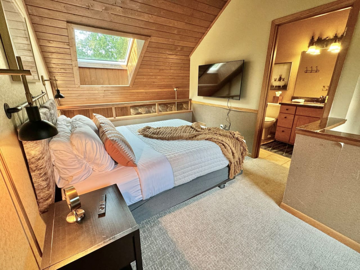 The Hillside Hideaway