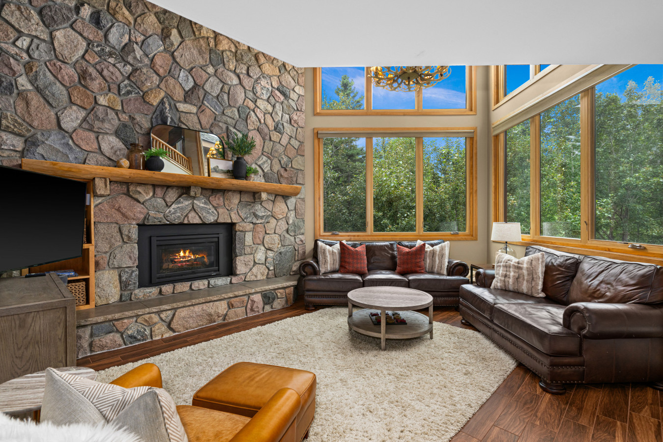 Welcome to the Timberline Retreat - a family friendly executive townhome located within Caribou Highlands Resort