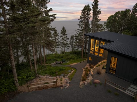 Tallens Stuga | Cabin of the Pines