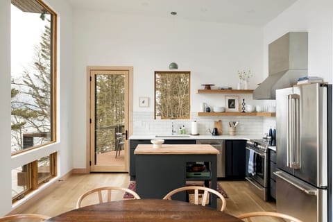 Tallens Stuga | Cabin of the Pines