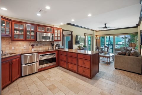 Fully stocked kitchen with everything you need to cook (if you wanted too!).
