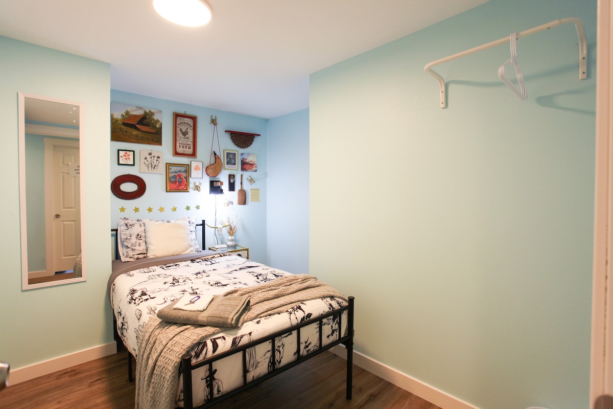 The Western Room image 1