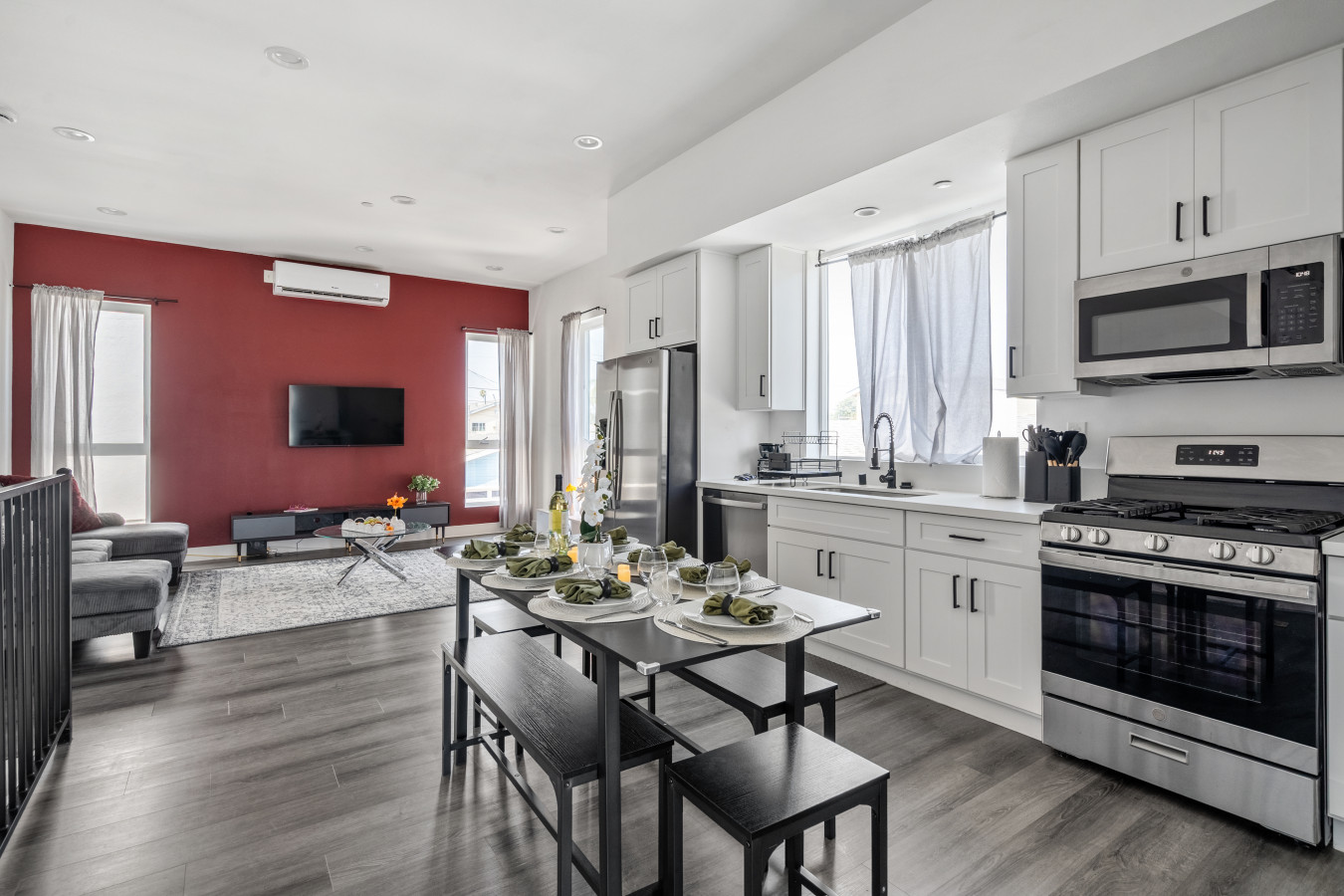 Modern 4BR Suite | Secure Parking | Near USC DTLA