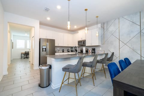 Stylish 3BR in Champions Gate Resort