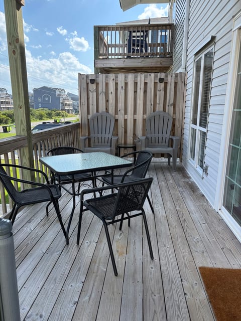 Out of Office, 2 BR/1.5 BA with Ocean/Sound Views image 2