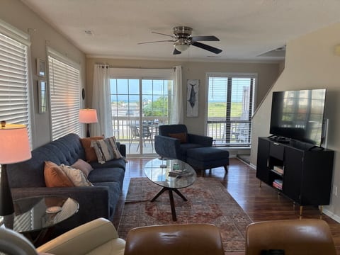 Out of Office, 2 BR/1.5 BA with Ocean/Sound Views image 5