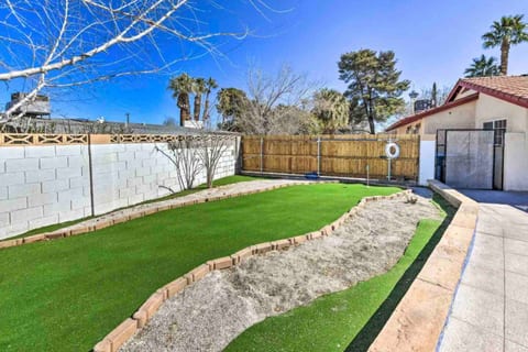 Kirkland Spacious House Near Las Vegas Strip with Pool