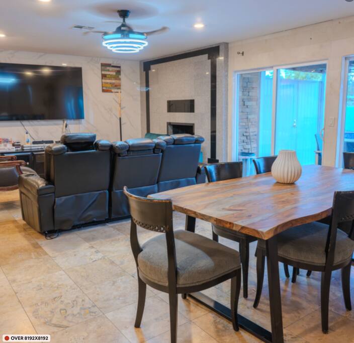 kirkland-spacious-house-near-las-vegas-strip-with-pool/