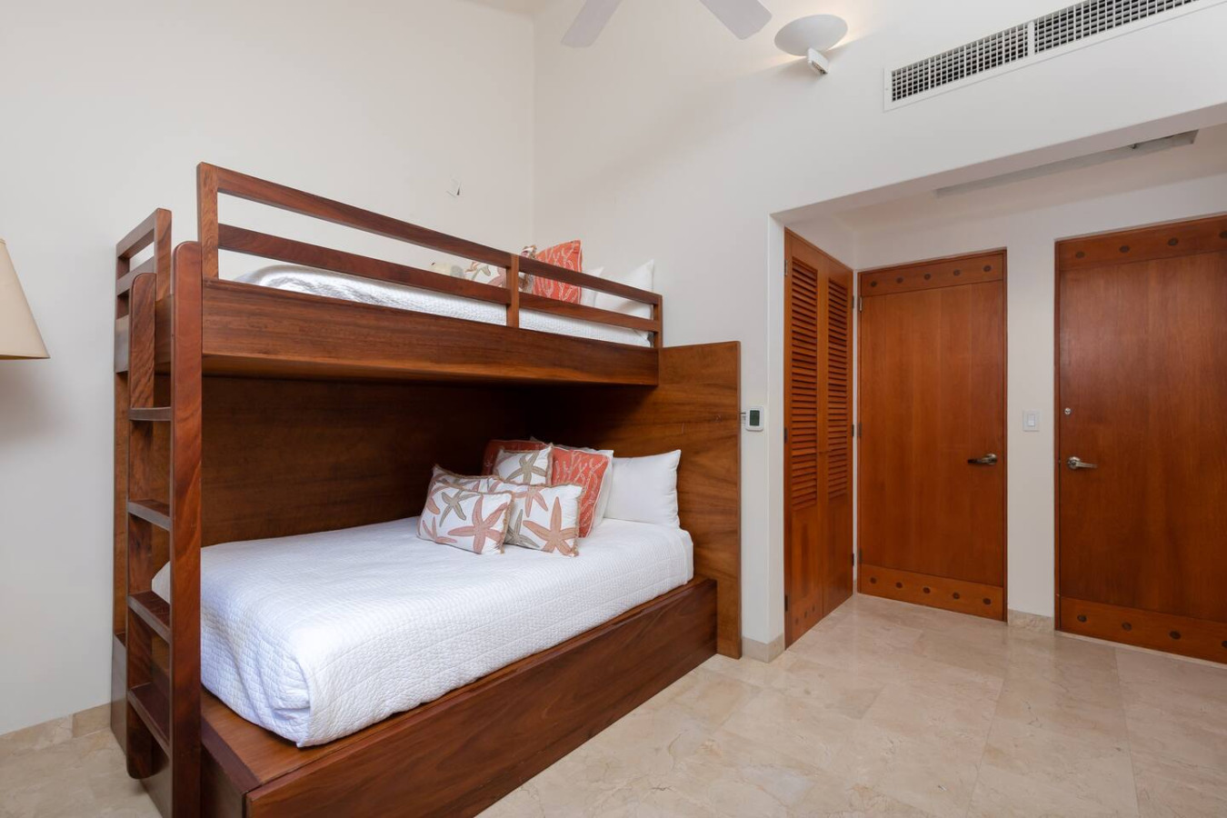 3-bd-villa-in-las-palmaspunta-mita+cook+golf-cart/