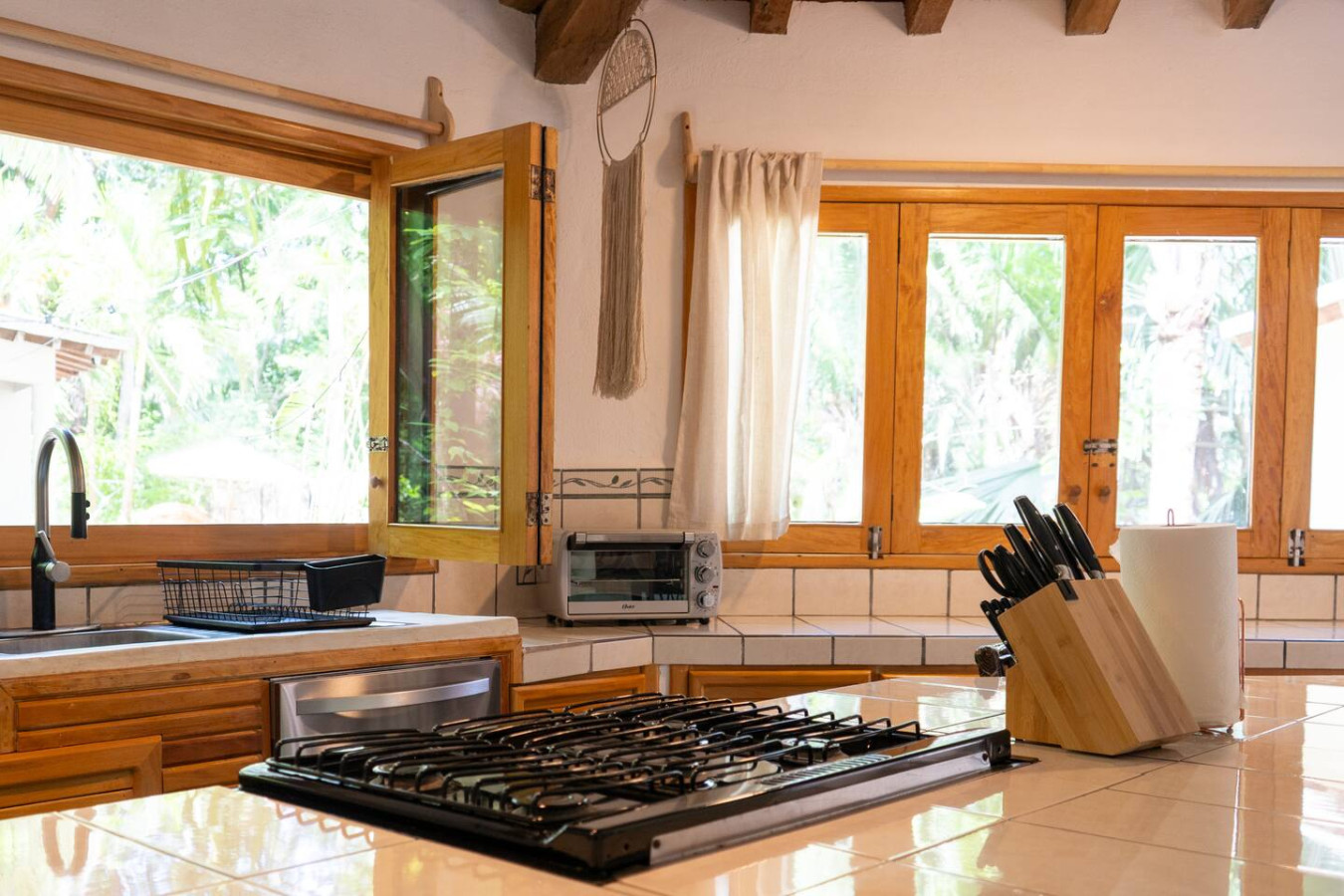 casita-luna-2bd-casita-+-main-house/