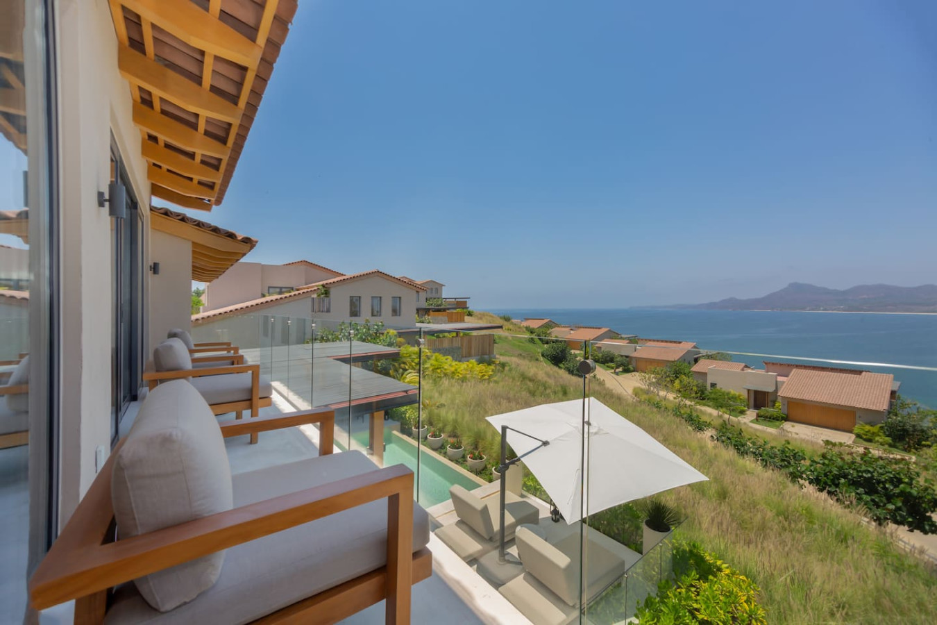 4-bed-luxury-oceanview-villa/
