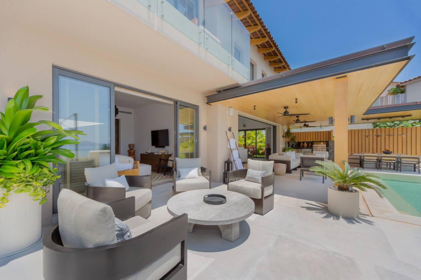 4-bed-luxury-oceanview-villa/