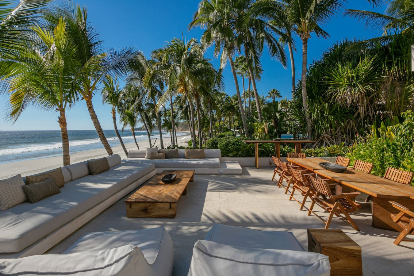 6-bd-premier-beach-front-location/