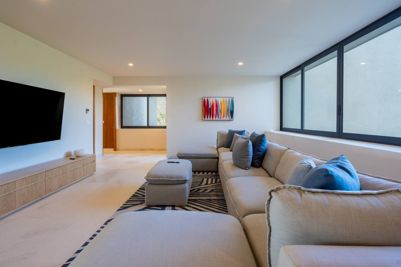 4-bed-lux-condo-ocean-views-+-private-pool/