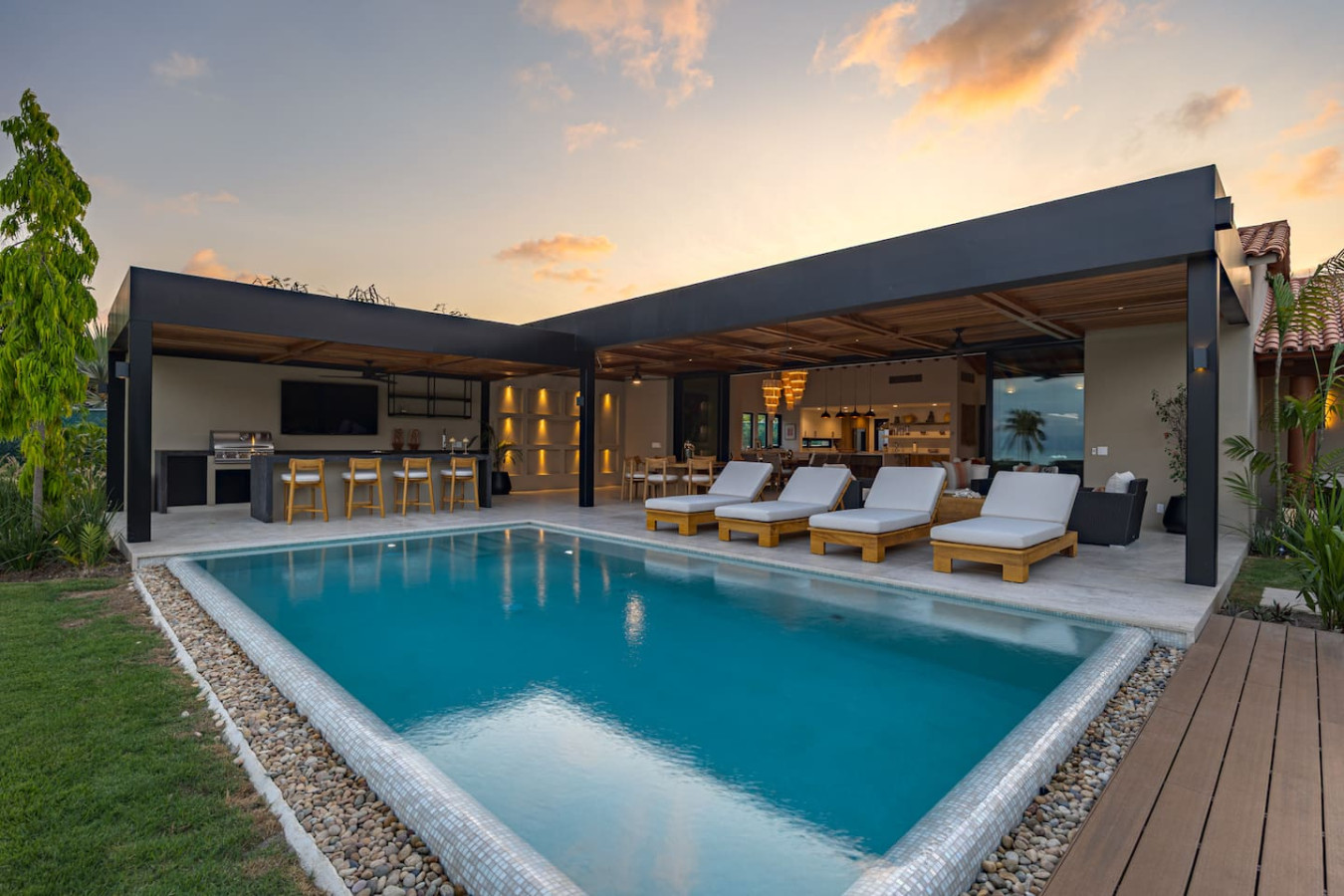 Serene Luxury - Private Pool + Ocean View + Cook