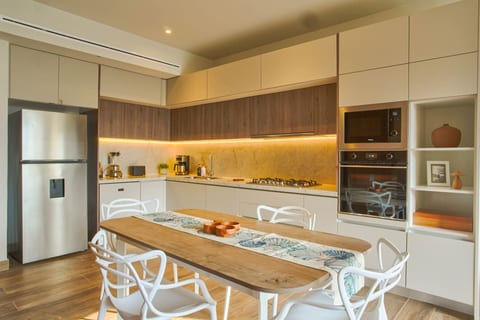 Versalles Condo • Luxury Amenities & Great Rates