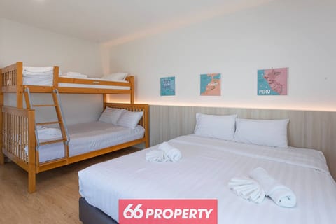 5BR Sunset Pool Villa near City. Daily Cleaning