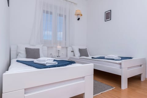Rooms Bed and Breakfast Blanc - Unit 378008-13
