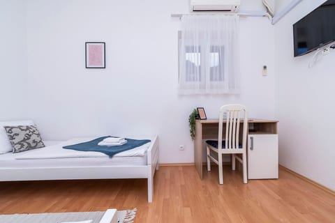 Rooms Bed and Breakfast Blanc - Unit 378009-13