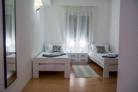 Rooms Bed and Breakfast Blanc - Unit 378013-13