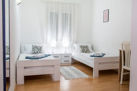Rooms Bed and Breakfast Blanc - Unit 378013-13