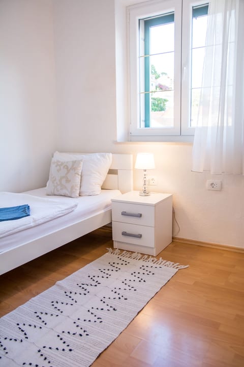 Rooms Bed and Breakfast Blanc - Unit 378015-13
