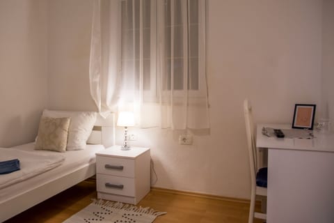 Rooms Bed and Breakfast Blanc - Unit 378015-13