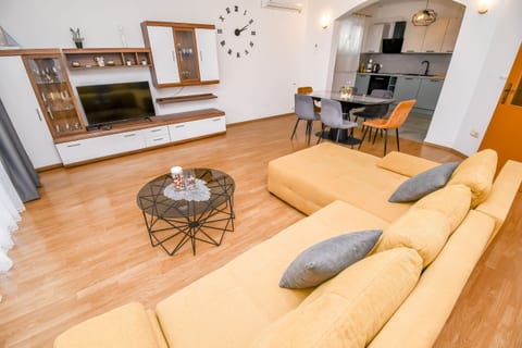 Apartments Smoljić - Unit 377878-13