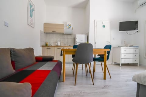 Apartments Tomo - near airport - Unit 377478-13