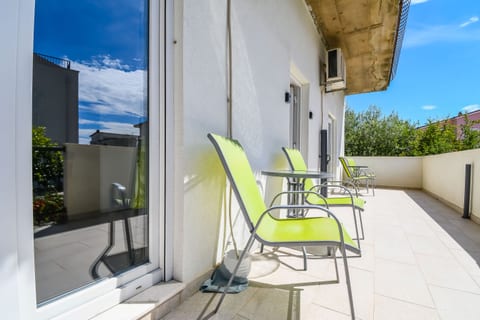 Apartments Tomo - near airport - Unit 377478-13
