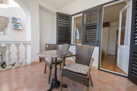 Apartment and Rooms Ive - Unit 377421-13